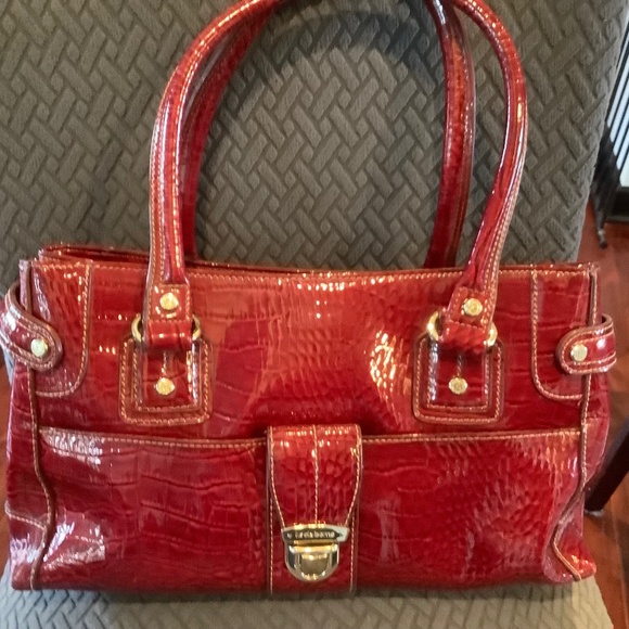 Blood red Liz Claiborne purse - Picture 1 of 4